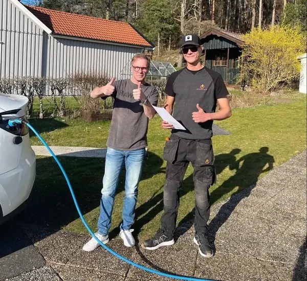 Fredrik fick laddbox installerad